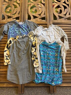LuLaRoe Teal, Gray, Yellow, & Blue Geometric Raglan Top Randy Small Bundle
